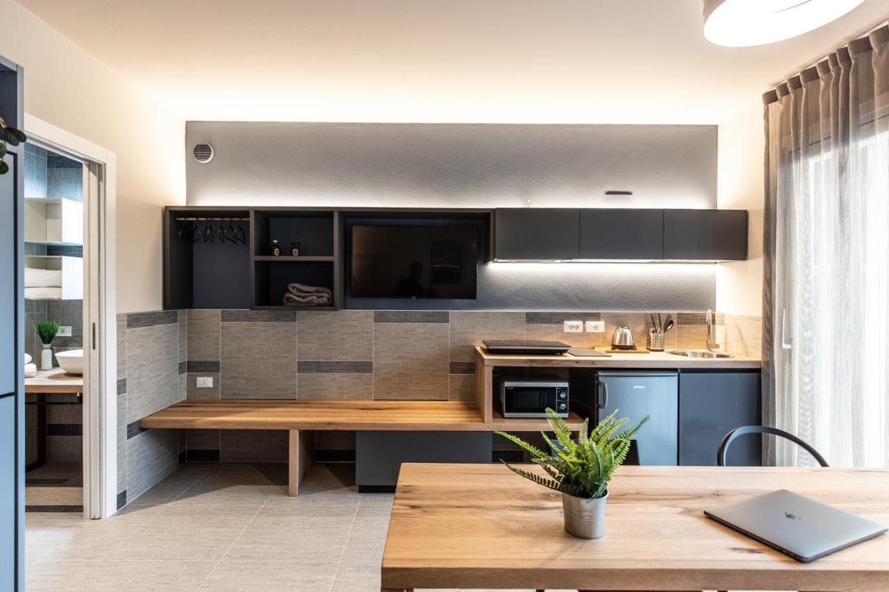Sei Garda Apartments Peschiera del Garda Kültér fotó